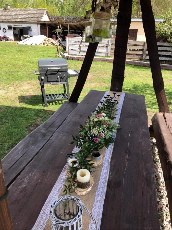 Vila Zamieszkaj Na Wsi Blisko Warszawy Borucza Exteriér fotografie