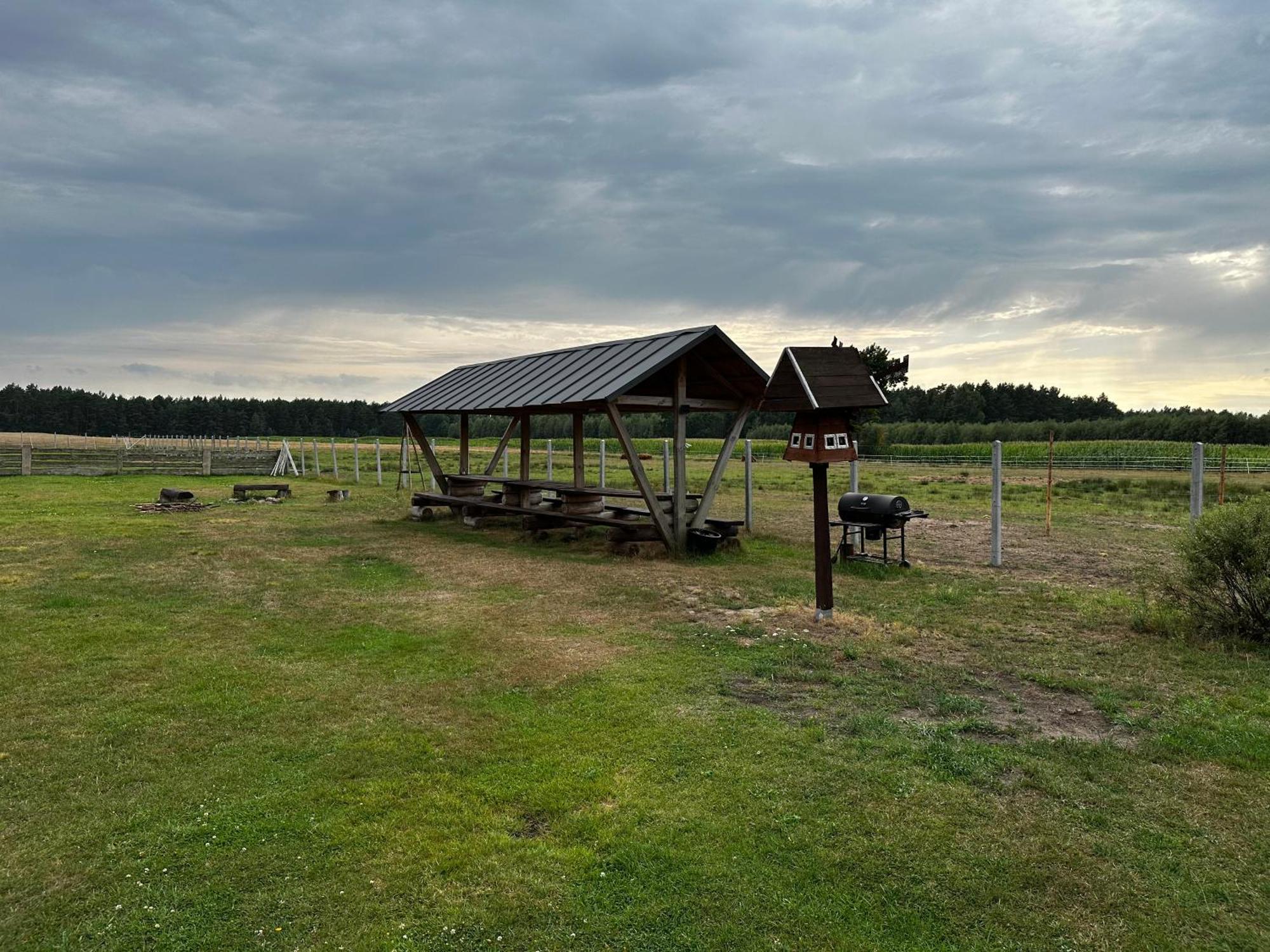 Vila Zamieszkaj Na Wsi Blisko Warszawy Borucza Exteriér fotografie